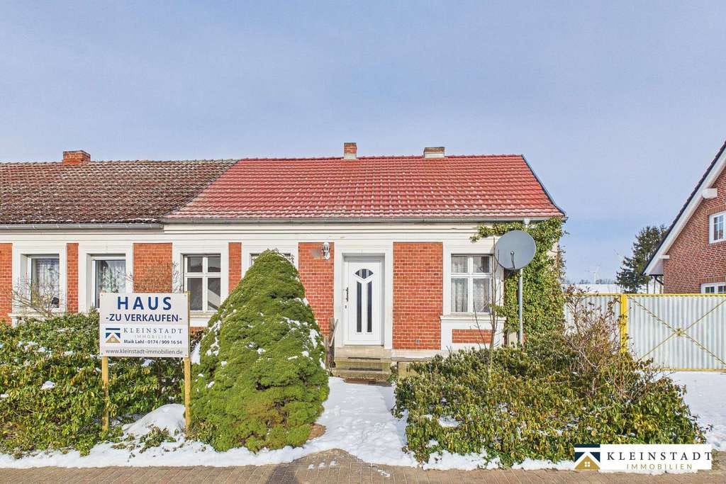 Immobilie in Stüdenitz-Schönermark - Doppelhaushälfte mit Charme, Scheune und großem Grundstück – Ihr neues Zuhause in Stüdenitz - Bild 0