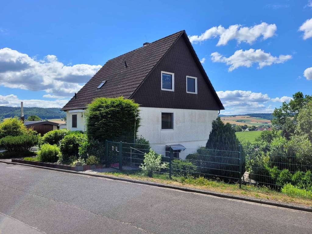 Immobilie in Bad Hersfeld - TOP LAGE!!! Sonnig gelegenes Einfamilienhaus mit Fernblick - Bild 2