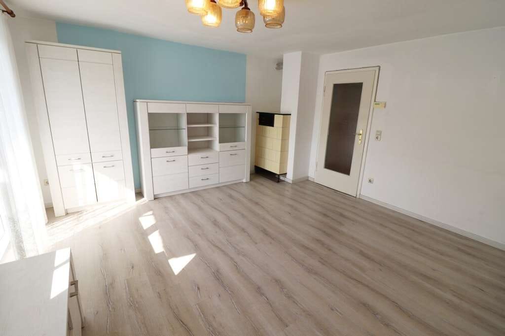 Immobilie in Trochtelfingen - Praktische 3-Zi.-Wohnung mit Balkon u. Garage - frei! - Bild 1