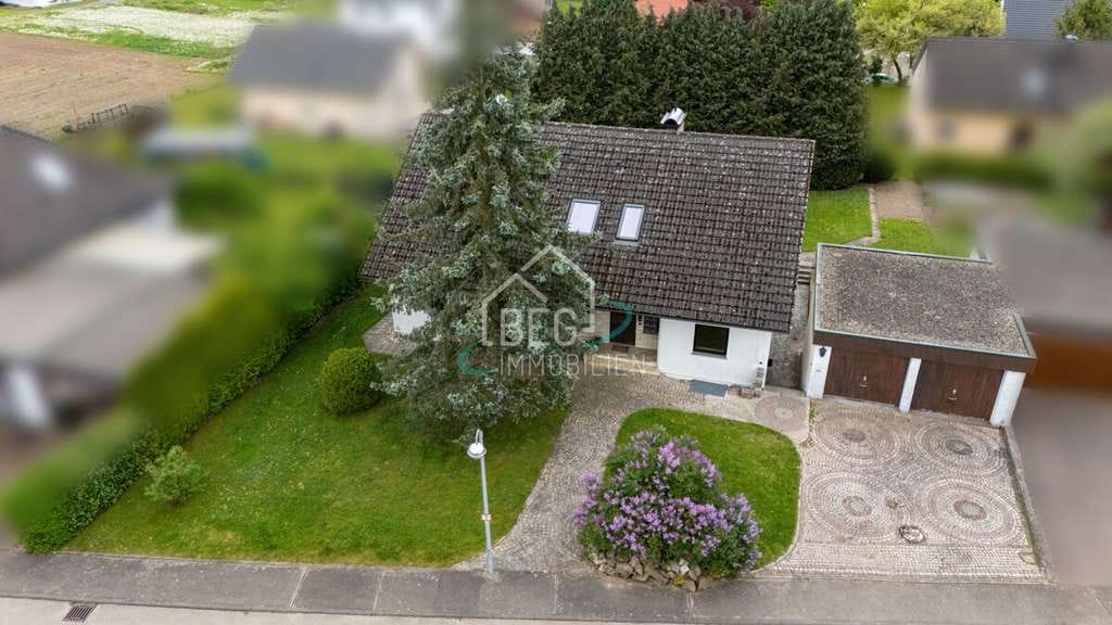 Immobilie in Fichtenau - Großzügiges Zweifamilienhaus mit Garten und Doppelgarage in ruhiger, naturnaher Lage - Bild 3