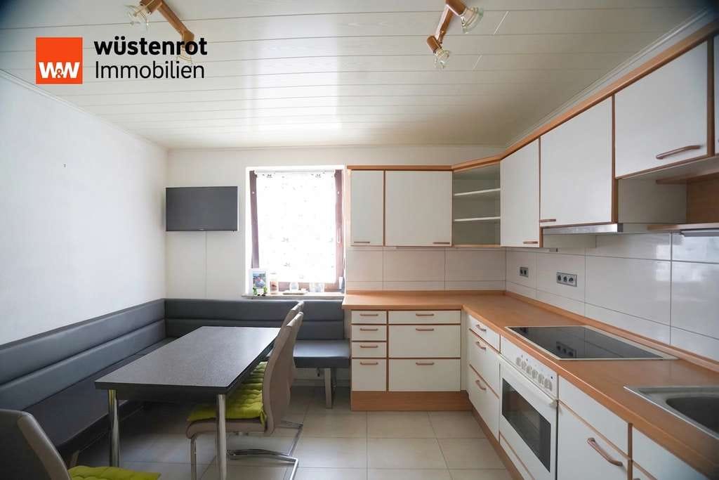 Immobilie in Laupheim - Zentrale Lage, solide Substanz, verlässliche Mieteinnahmen – Kapitalanlage mit Perspektive - Bild 2