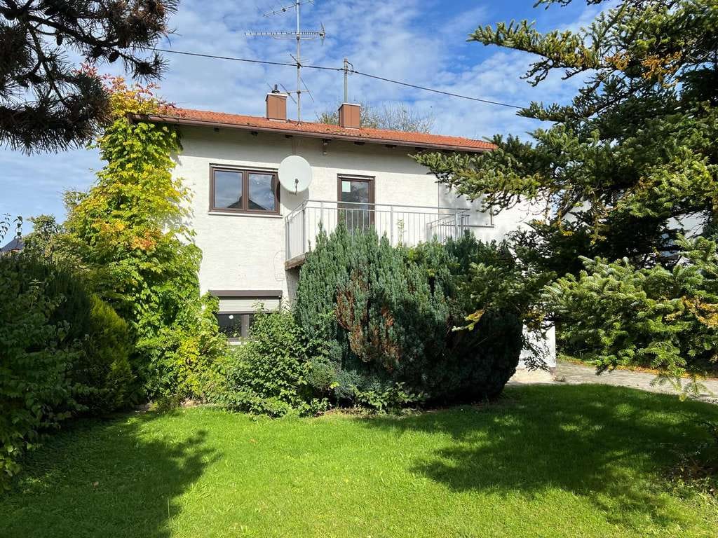 Immobilie in Forstern - FREISTEHENDES EINFAMILIENHAUS MIT BAURESERVE AUF GROSSEM GRUNDSTÜCK - RENOVIERUNGSBEDÜRFTIG - Bild 1