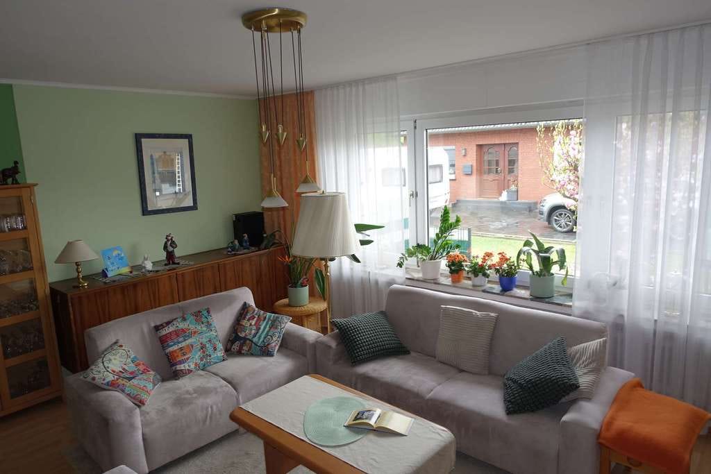 Immobilie in Diepholz - *** Ein- bis Zweifamilienhaus in Heede mit Wintergarten und Doppelgarage*** - Bild 2