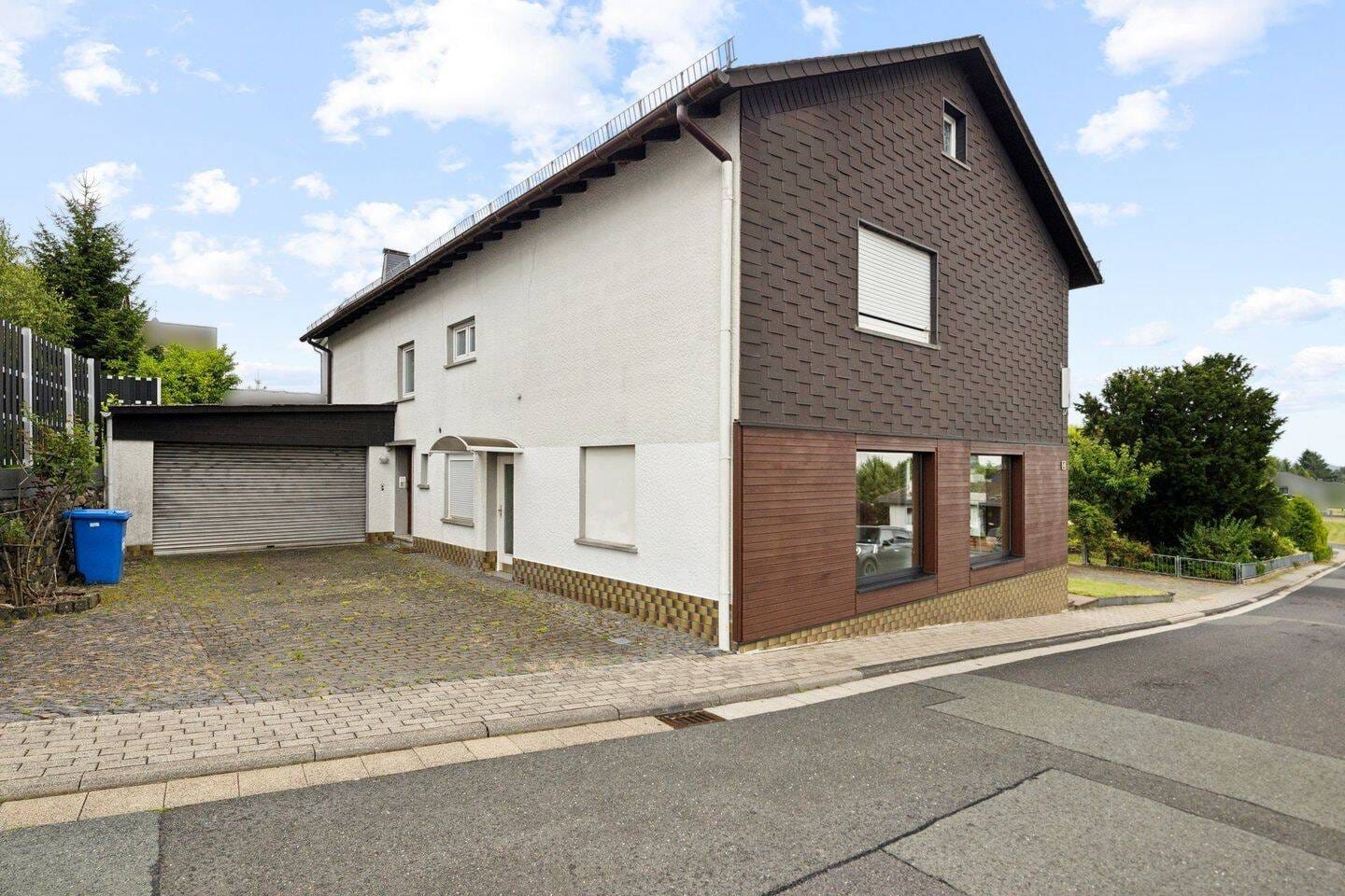 Immobilie in Merenberg - Großzügiges Wohnhaus mit ehemaligem Laden in zentraler Lage von Merenberg - Bild 1
