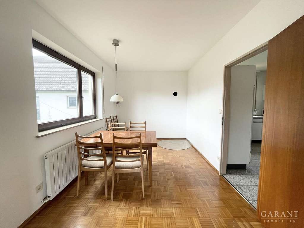 Immobilie in Bernstadt - Freistehendes Einfamilienhaus mit großem Grundstück  - Bild 2