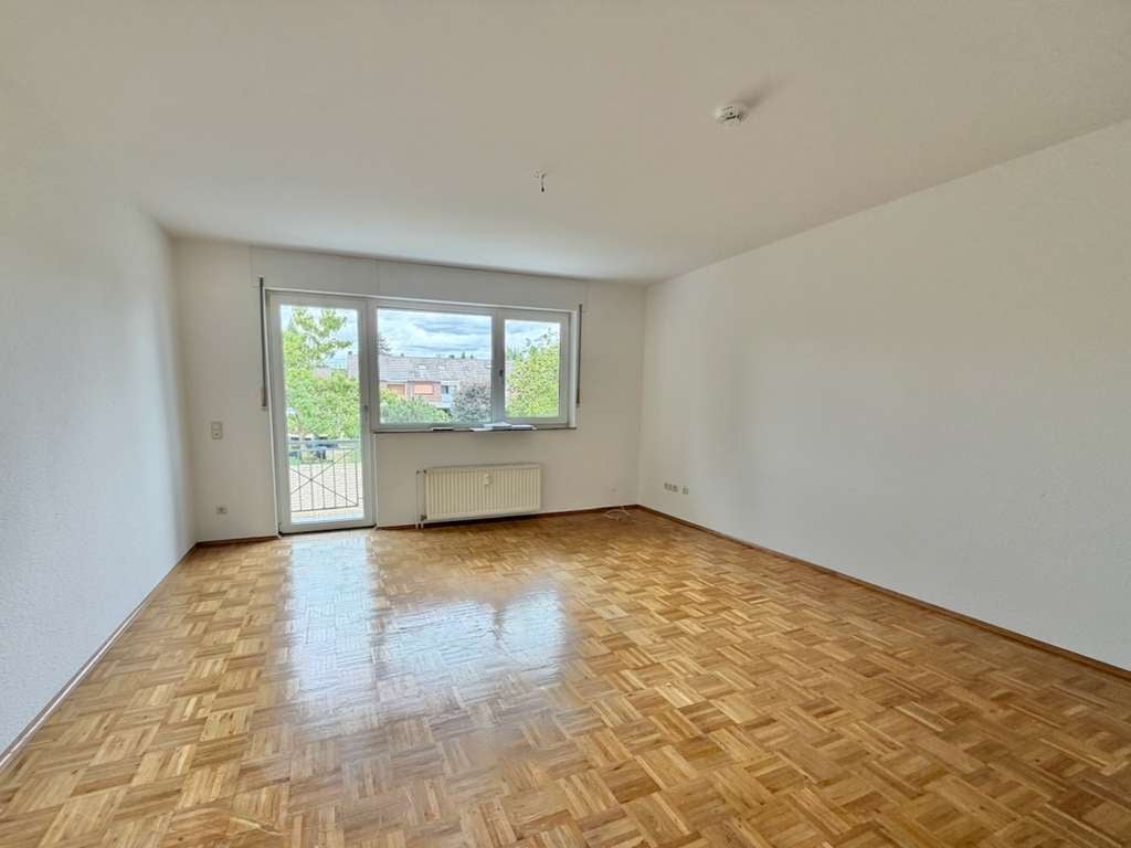 Immobilie in Hückelhoven - Hückelhoven-Ratheim von Privat, 3 ZKDB, Balkon, Aufzug, Stellplatz  - Bild 0