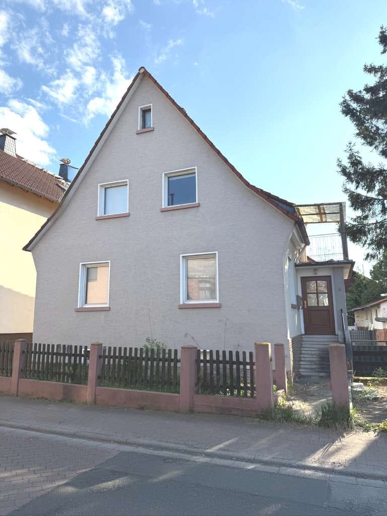 Immobilie in Linsengericht - **Einfamilienwohnhaus in zentraler Ortslage von Linsengericht-Geislitz** - Bild 0
