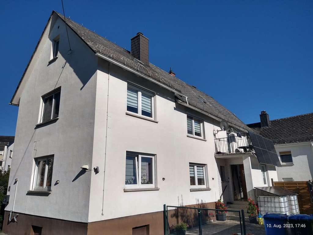 Immobilie in Ehringshausen - Einfamilienhaus mit 140 m² Wohnfläche in Ehringshausen - Bild 0