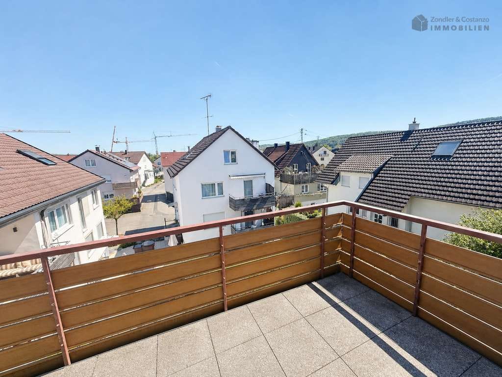 Immobilie in Winterbach - *ATTRAKTIVE 2-ZI.-DG-WHG.: EBK + Balkon + 1 Stpl. + Bad & sep. WC (2023) + ruhige Lage (Winterbach)* - Bild 4