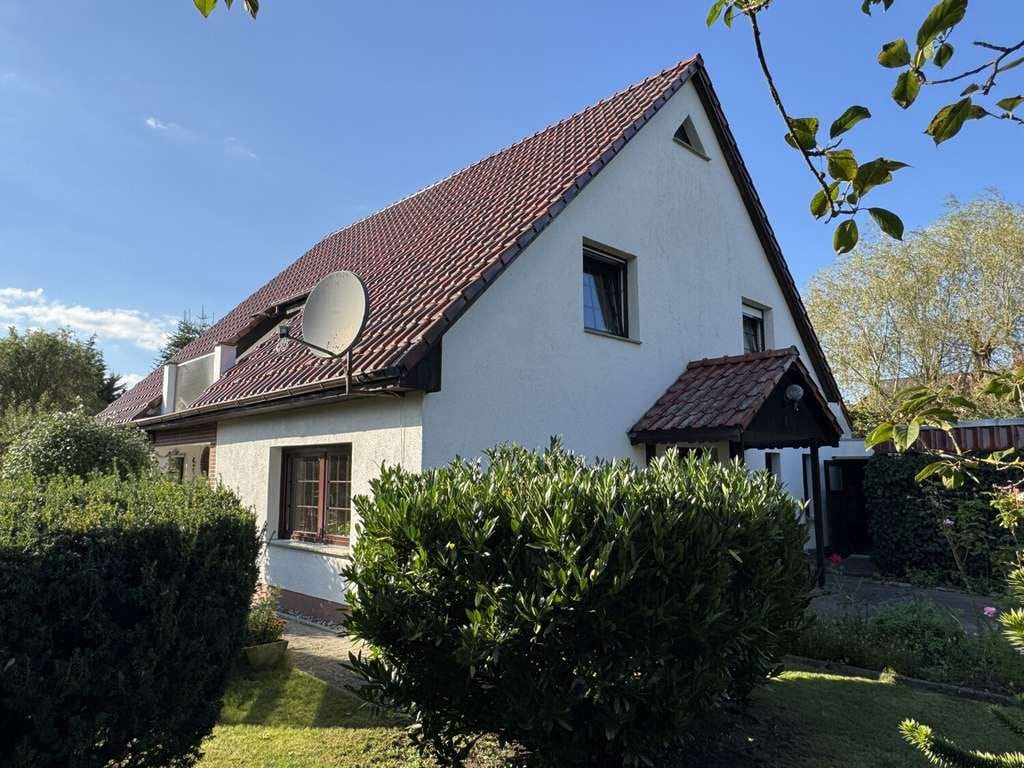 Immobilie in Mesekenhagen - Großzügiges Einfamilienhaus mit Doppelcarport und Obstgarten - Bild 0