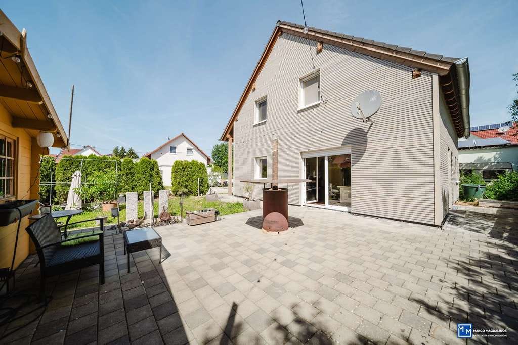 Immobilie in Schemmerhofen - Einfamilienhaus mit großem Grundstück - Bild 0