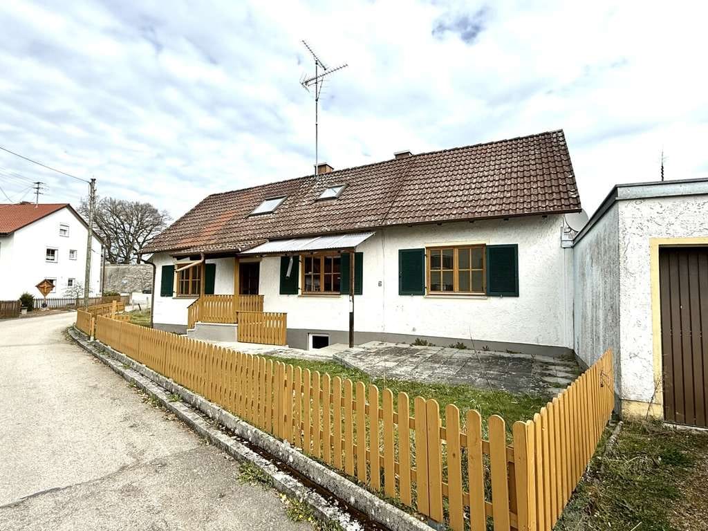 Immobilie in Mittelstetten - Renovierungsbedürftiges, charmantes Einfamilienhaus in Mittelstetten - Bild 0