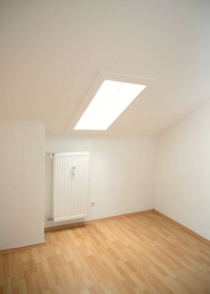 Immobilie in Deggendorf - Stilvolle Dachgeschosswohnung nahe Stadtpark – modern, nachhaltig und sofort bezugsfrei - Bild 4