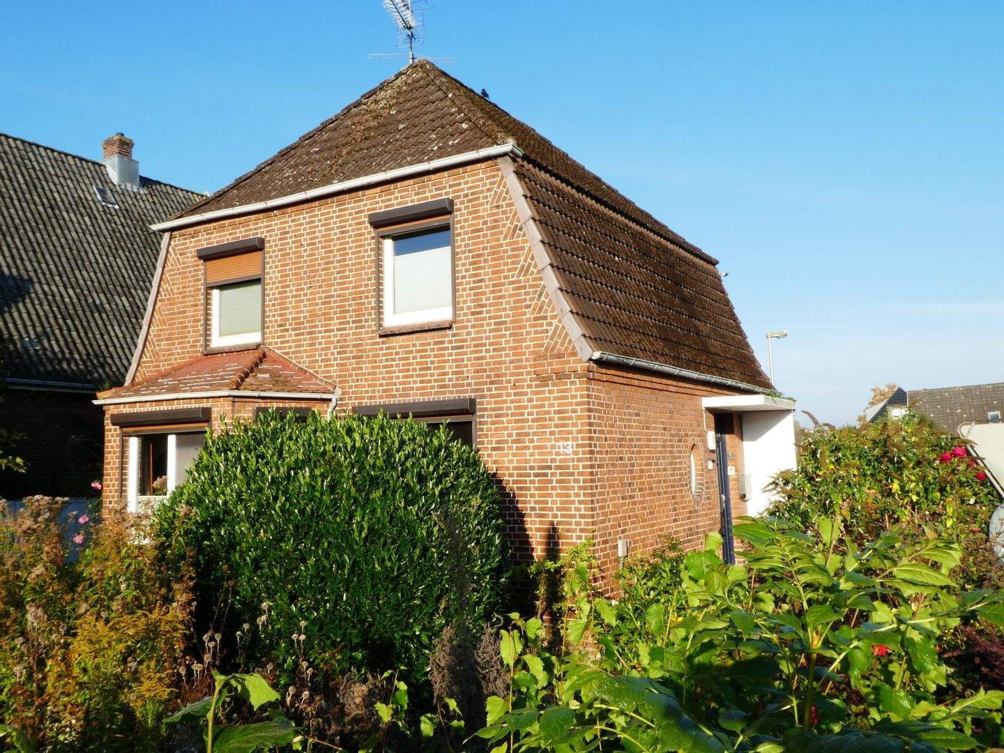 Immobilie in Engelbrechtsche Wildnis - + + + Solides Stadthaus mit Garten, Terrasse und Garage in zentrumsnaher Lage in Glückstadt + + + - Bild 2