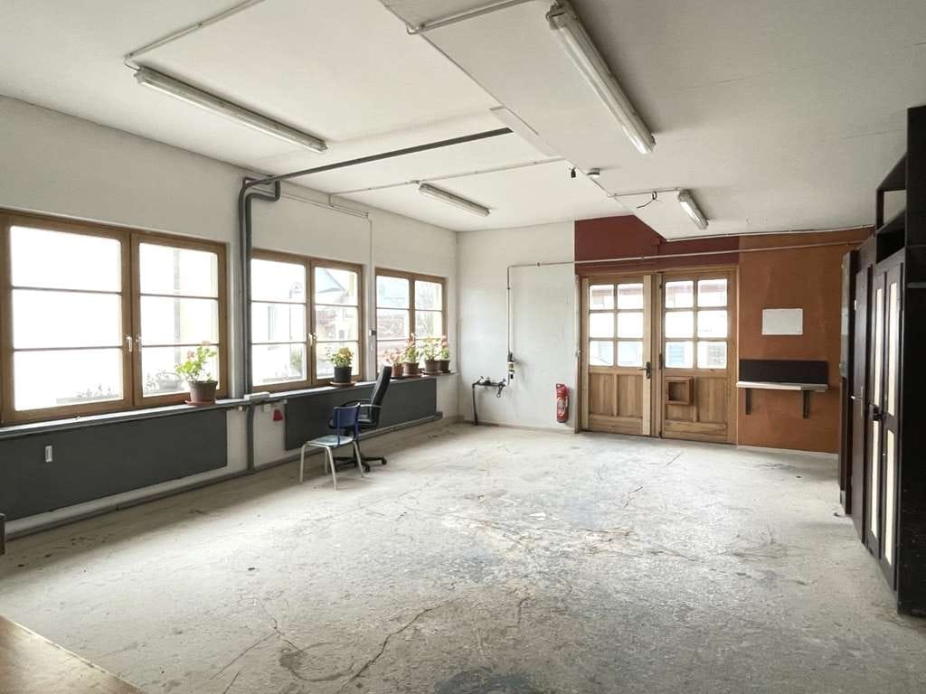 Immobilie in Stetten am kalten Markt - Einfamilienhaus mit geräumiger Werkstatt, sonniger Dachterrasse und Garten - Bild 1