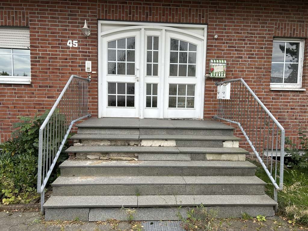 Immobilie in Marsberg - Großzügiges Zweifamilienhaus mit Doppelcarport und Garten in Marsberg-Essentho - Bild 4