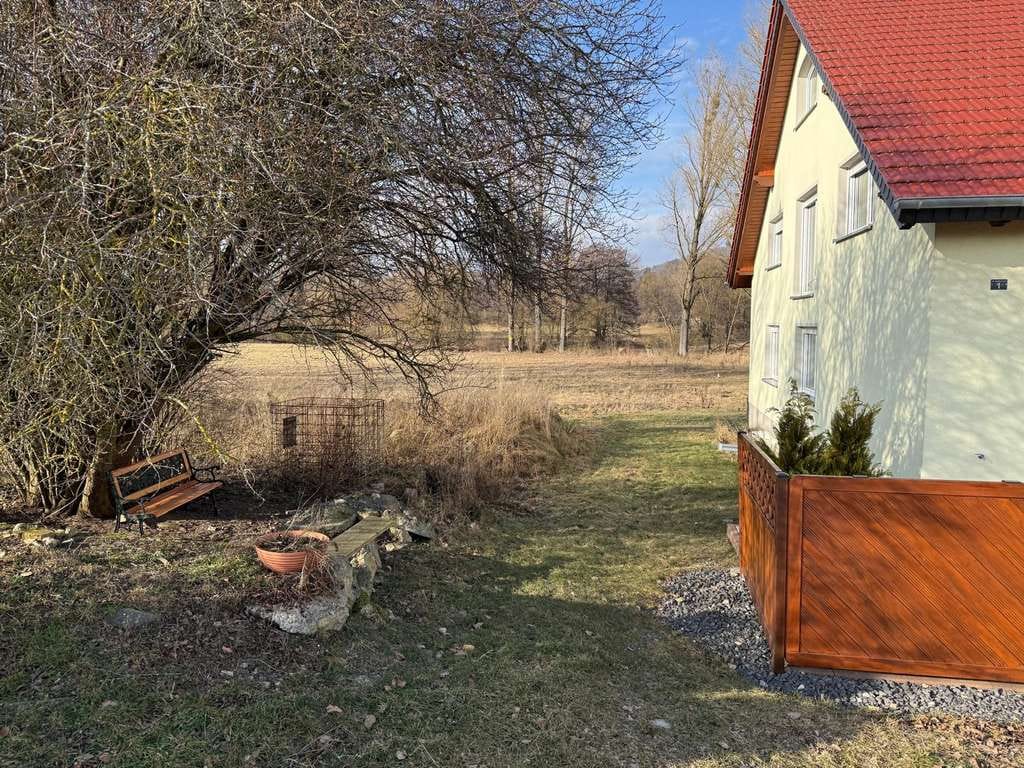 Immobilie in Kaltennordheim - Mehrfamilienhaus mit viel Platz – ideal für Familien oder Generationenwohnen - Bild 0