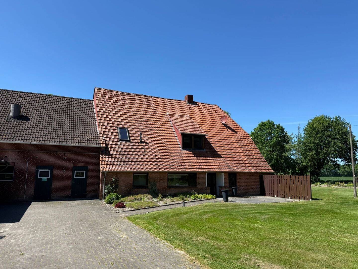 Immobilie in Ganderkesee - Außergewöhnliche Hofstelle anspruchsvolles Wohnen mit traditioneller landwirtschaftlicher Nutzung - Bild 0
