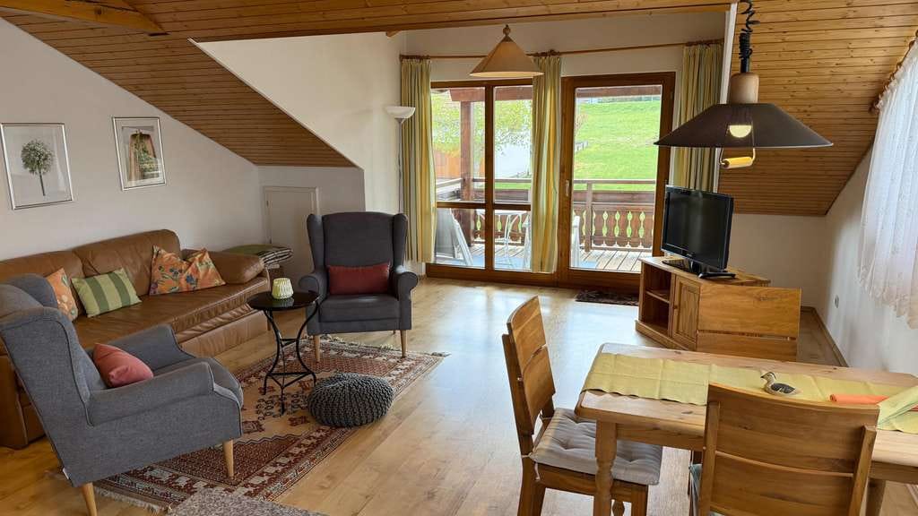 Immobilie in Höchenschwand - Wohnen & Vermieten: Wohnhaus mit Betreiberwohnung und 5 Ferienwohnungen in Höchenschwand! - Bild 4