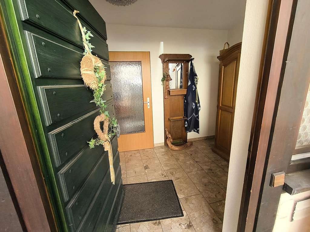 Immobilie in Dornstetten - Reihenendhaus mit Garage und unverbaubarer Traum-Aussicht - Bild 1