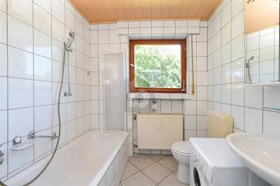 Immobilie in Bad Karlshafen - VERMIETETE EINHEIT + GARTEN & VIEL PLATZ - Bild 4