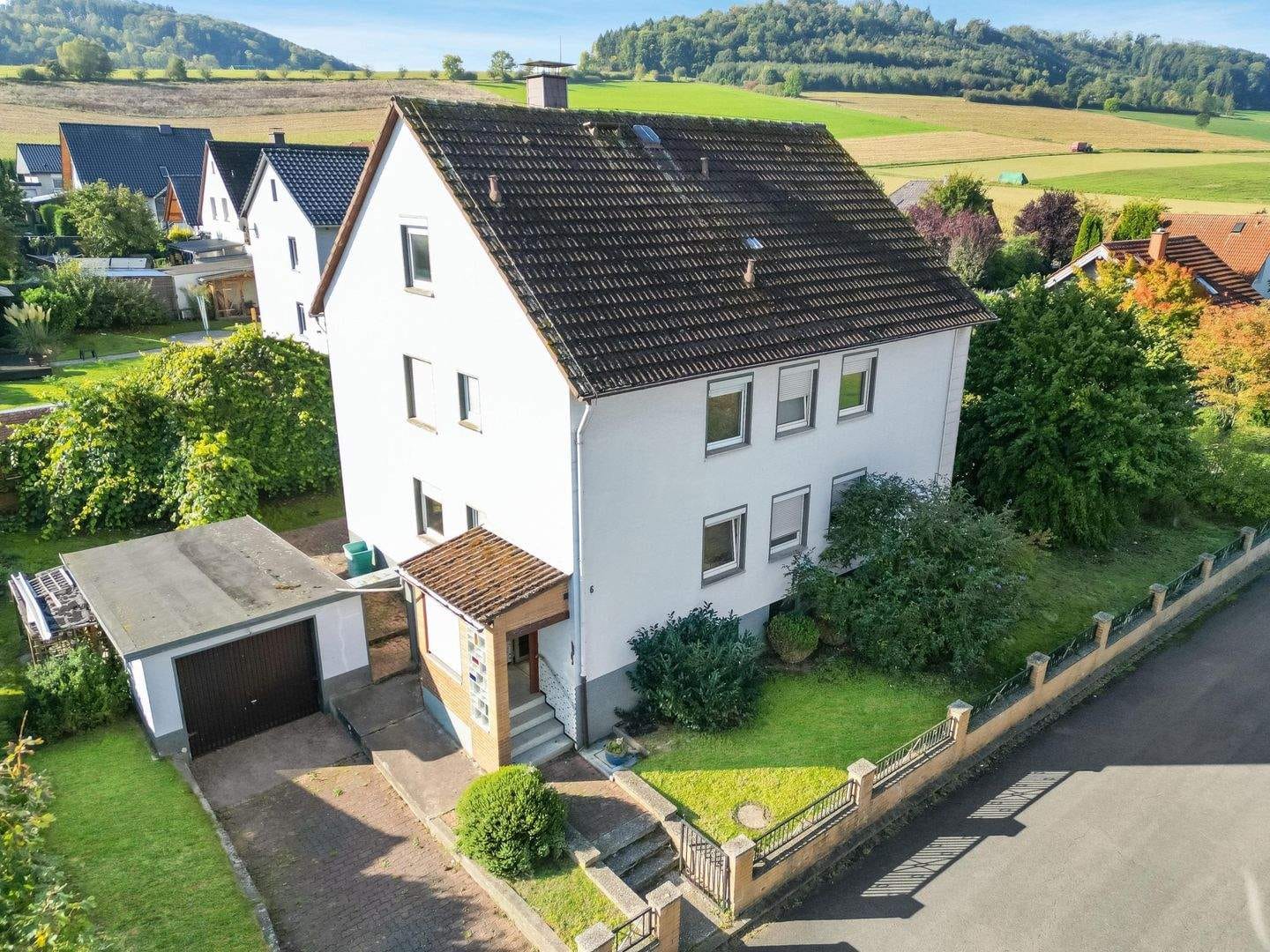 Immobilie in Heinsen - Zweifamilienhaus mit Potenzial in ruhiger Lage von Heinsen! - Bild 1