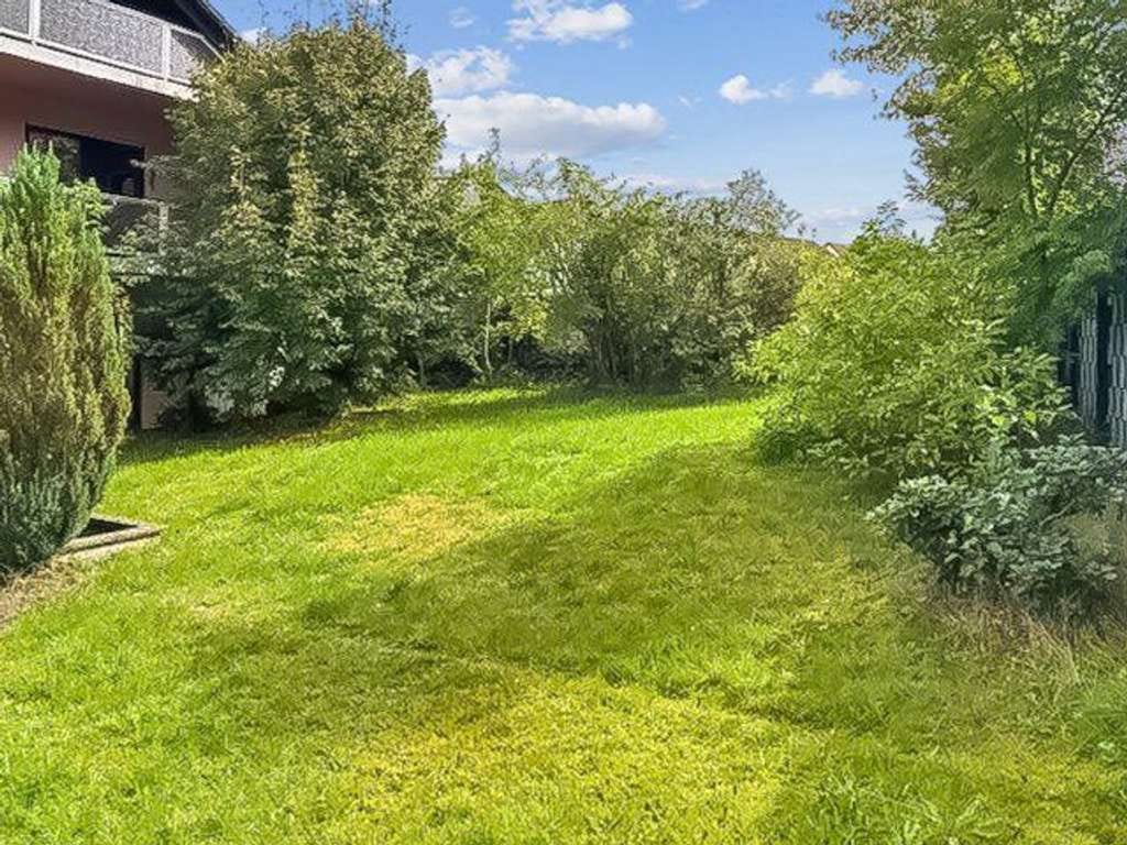 Immobilie in Eppenbrunn - Ruhe und Ausblick - Zweifamilienhaus mit Ausbaupotential in schöner Lage von Eppenbrunn - Bild 1