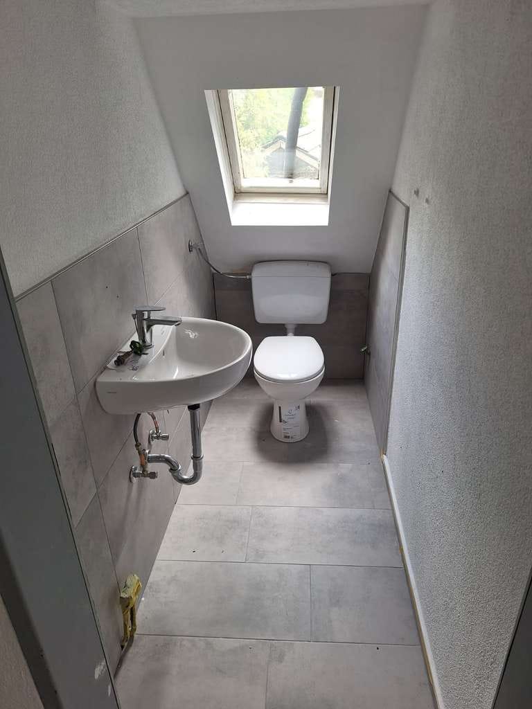 Immobilie in Günzburg - Wohnhaus mit 2 Einheiten in Günzburg | bis ca. 3.500 € KM möglich | ca. 7,5 % Renditepotenzial - Bild 2