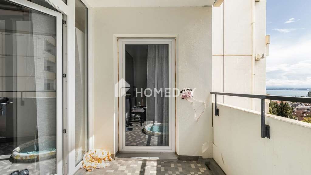 Immobilie in Immenstaad am Bodensee - Lichtdurchflutete Wohnung mit Seeblick und Loggia – Wohnen mit Weitblick in Immenstaad - Bild 3