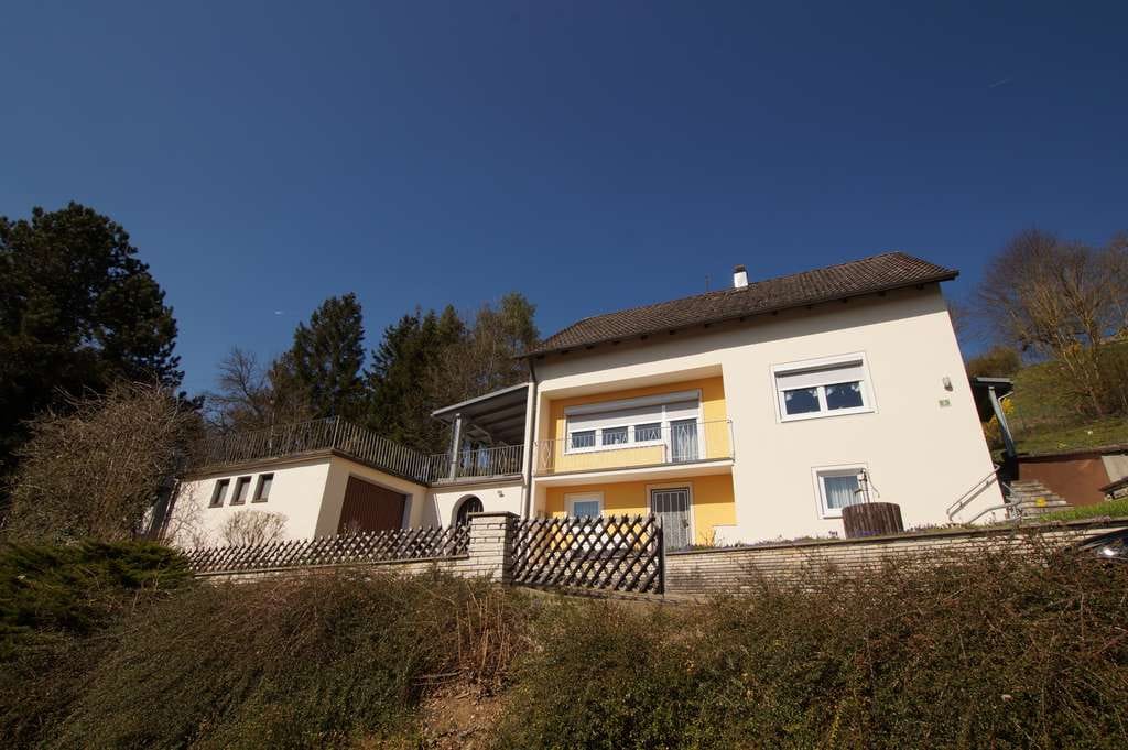 Immobilie in Breitenbrunn - Ihr Familiennest auf dem Land – solides Zuhause mit traumhafter Fernsicht! - Bild 0