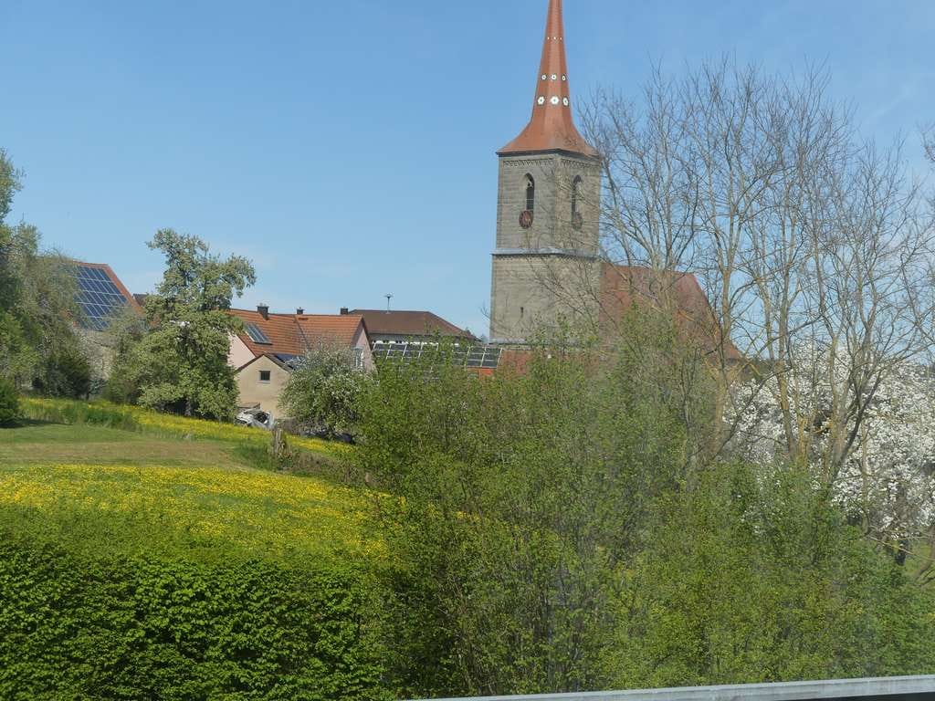 Immobilie in Sachsen bei Ansbach - Einfamilienhaus mit herrlichem Fernblick  in Sachsen b. Ansbach! - Bild 1