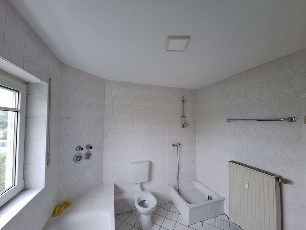Immobilie in Groß-Zimmern - Großzügige 4-Zimmer-Wohnung in Groß-Zimmern mit Balkon und riesigem Garten - Bild 3