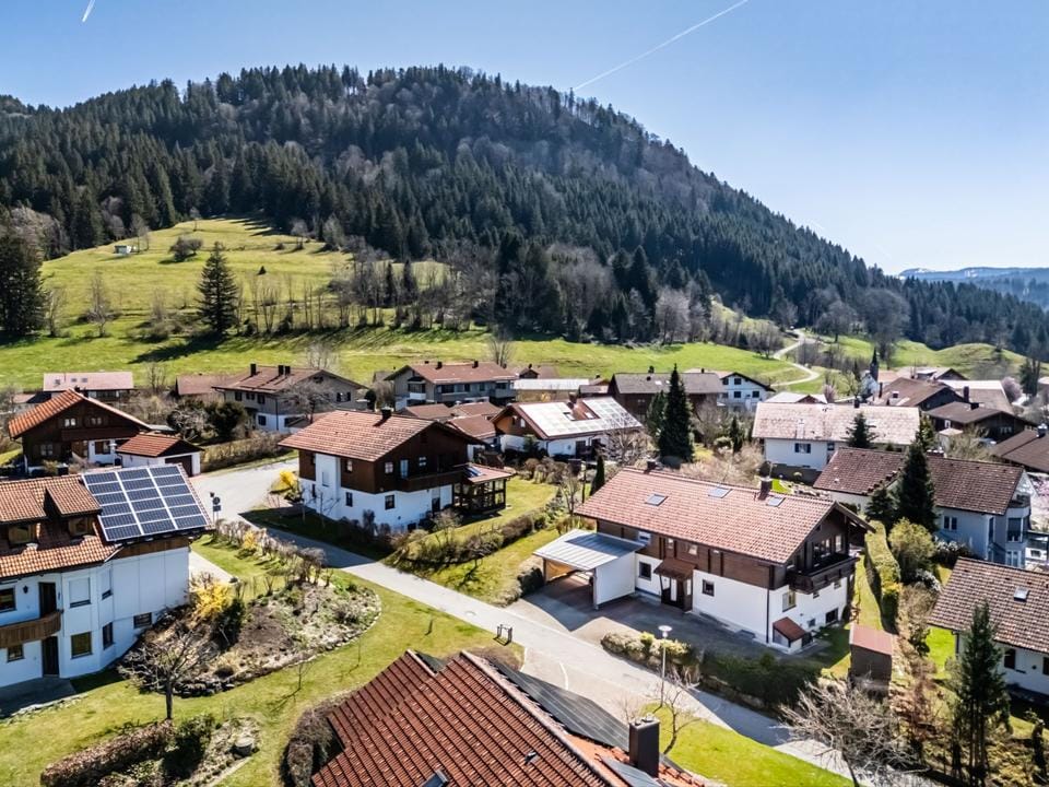 Immobilie in Missen-Wilhams - Maisonettewohnung mit separatem Gäste-Apartment  im Allgäuer Blockhaus - Bild 0