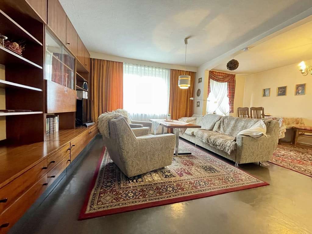 Immobilie in Sonneberg - Wintergarten und Kachelofen! 3 Zimmer- Eigentumswohnung mit Potential + Garage inklusive! - Bild 1