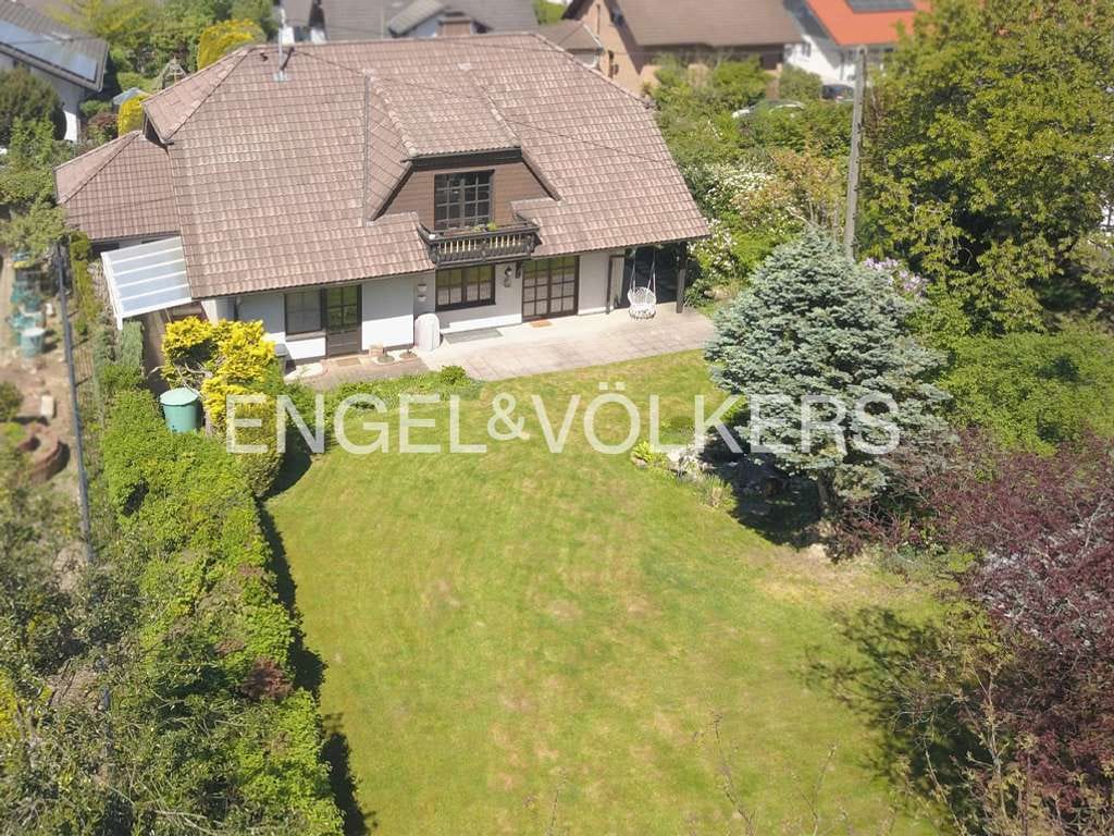 Immobilie in Horhausen (Westerwald) - Großzügige Landhausvilla in bevorzugter Wohnlage - Bild 2