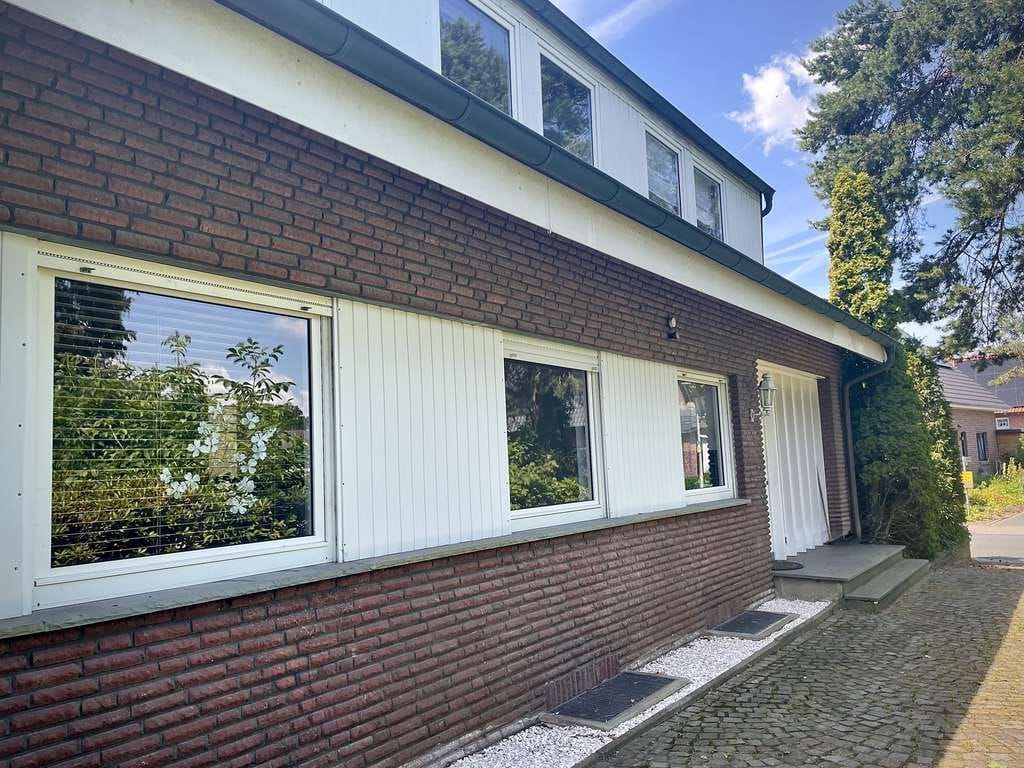 Immobilie in Telgte - Zweifamilienhaus in attraktiver Lage in Telgte mit vielseitigen Nutzungsmöglichkeiten - Bild 2