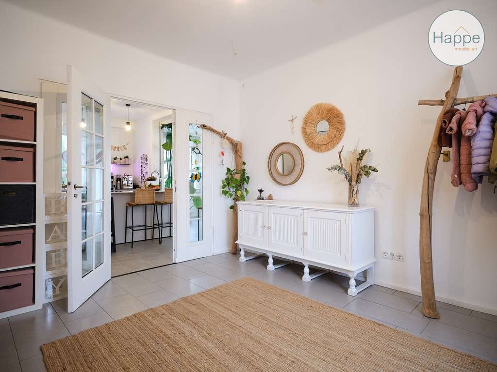 Immobilie in Weißbach - Hausgefühl statt Standard: großzügige EG-Wohnung mit Charakter & Garten - Bild 3
