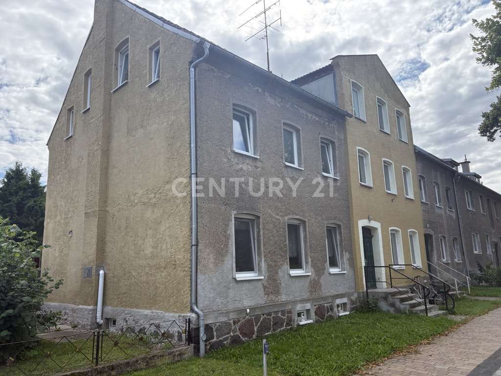 Immobilie in Anklam - Mehrfamilienhaus mit 9 Wohneinheiten in Anklam –  vermietetes Anlageobjekt mit Potenzial - Bild 2
