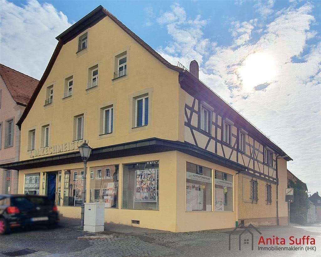 Immobilie in Scheinfeld - Geschichtsträchtiges Wohn- und Geschäftshaus in Stadtmitte zu verkaufen! - Bild 0