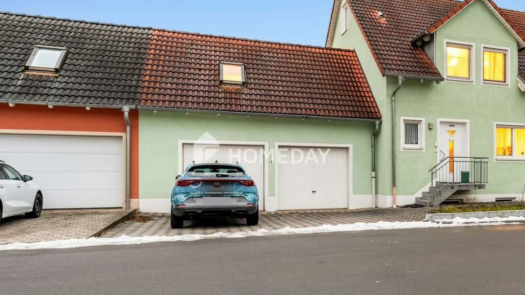 Immobilie in Teublitz - Attraktive Doppelhaushälfte in Teublitz: Sauna, Einbauküche, große Terrasse & Doppelgarage - Bild 1