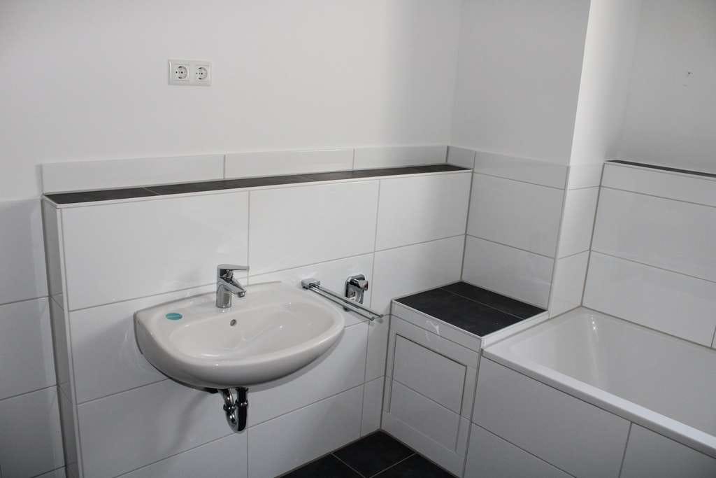 Immobilie in Linkenheim-Hochstetten - Lichtdurchflutete Praxis - Wohnung - Bild 4