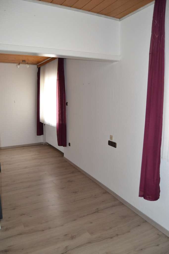Immobilie in Großkrotzenburg - **2 FH mit vielen Möglichkeiten in Großkrotzenburg** - Bild 4