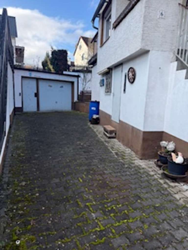 Immobilie in Rodenbach - Sanierungsprojekt in Ortsmitte - Einfamilienhaus mit Garage - Bild 2