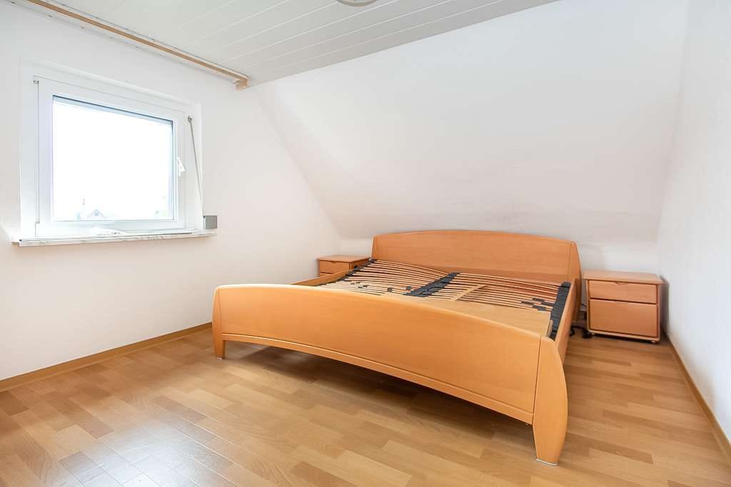 Immobilie in Winterlingen - Ihr Start ins Eigenheim • gemütliches Zuhause mit Garten und viel Potenzial für Ihre Wohnträume - Bild 3