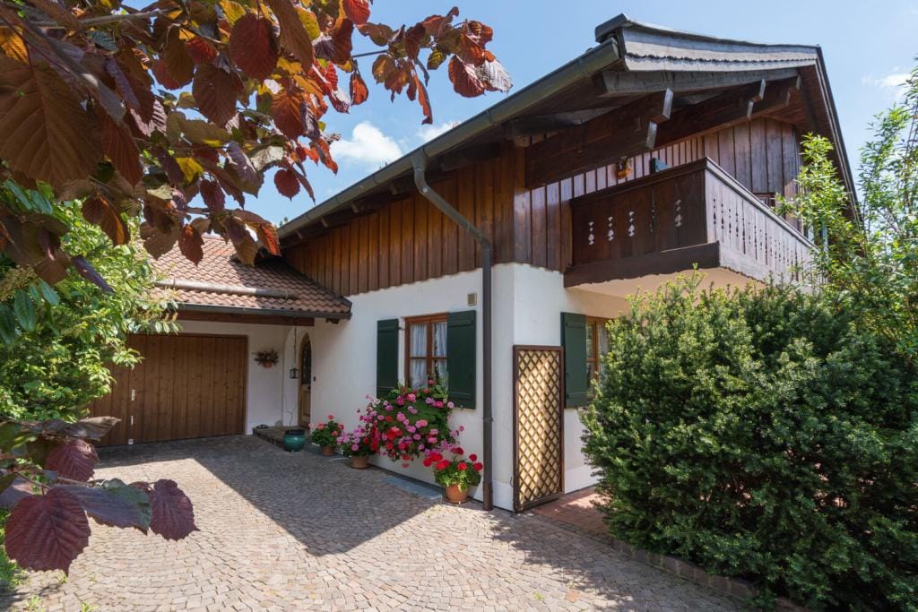 Immobilie in Weßling - Einfamilienhaus freistehend in Weßling - Bild 1