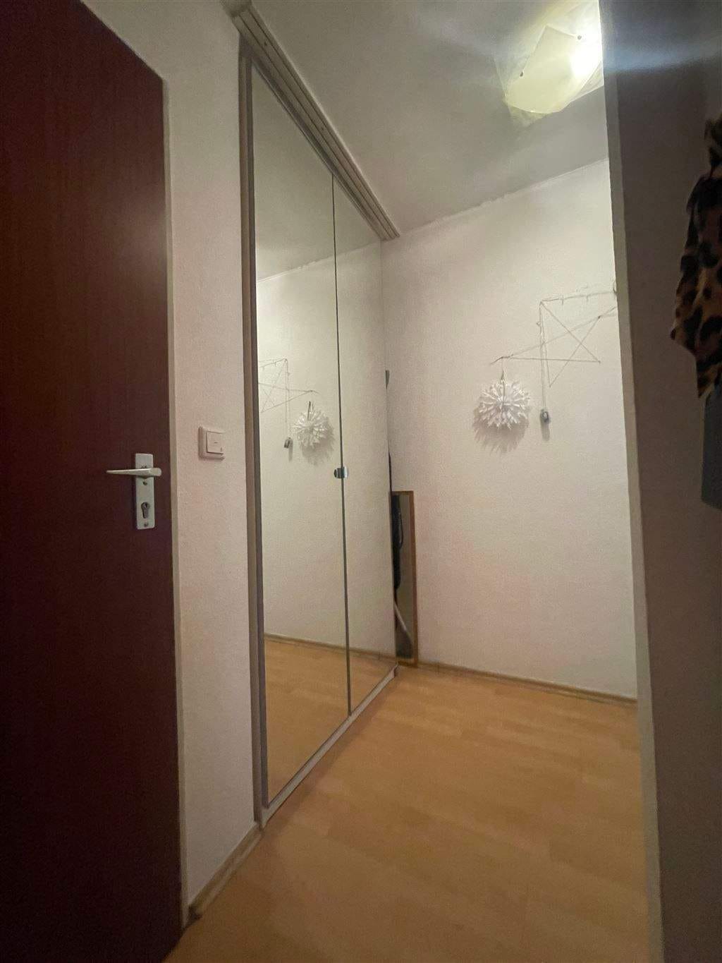 Immobilie in Stein - Zentrale Gelegenheit mit Potenzial - Charmante 1-Zimmer-Wohnung mit separater Küche im Herzen von Stein - Bild 3