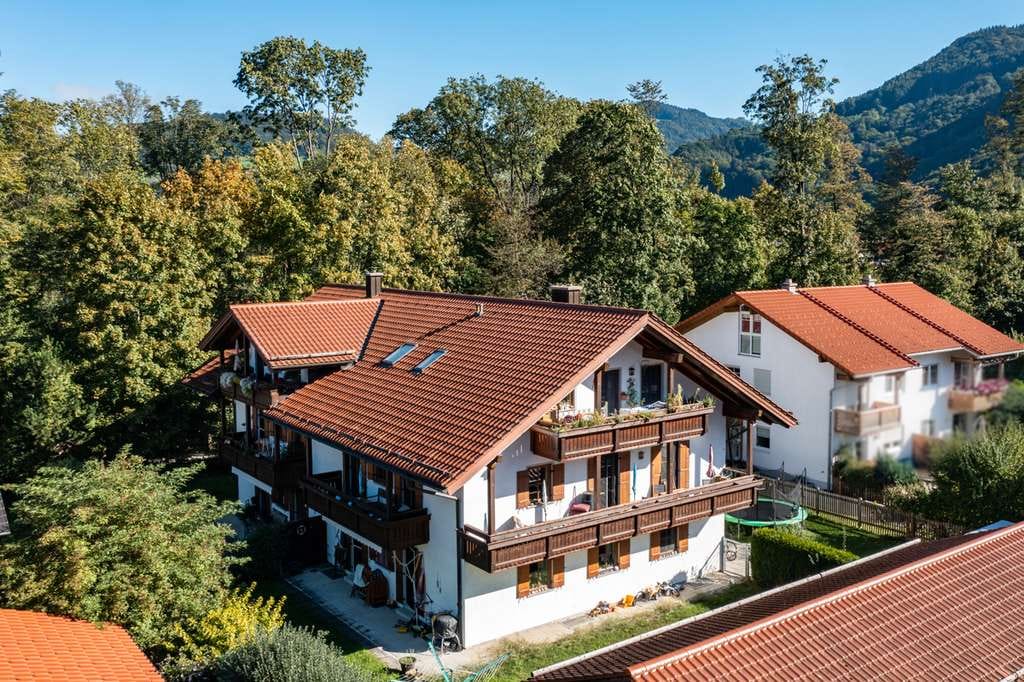 Immobilie in Nußdorf am Inn - Solide Kapitalanlage im Inntal: 
Aufgeteiltes Mehrfamilienhaus mit 6 Einheiten in idyllischer Lage - Bild 1