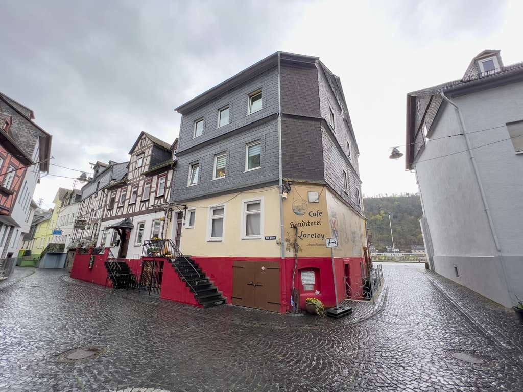 Immobilie in Sankt Goarshausen - Zwei Mehrfamilienhäuser mit Gastro – Kaufpreisfaktor 14,5 und 5-Jahres-Mietverträge - Bild 3