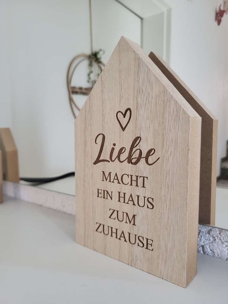 Immobilie in Ehningen - Solides freistehendes, modernisiertes Zweifamilienhaus mit ausgebautem Dachgeschoss in guter Lage - Bild 1