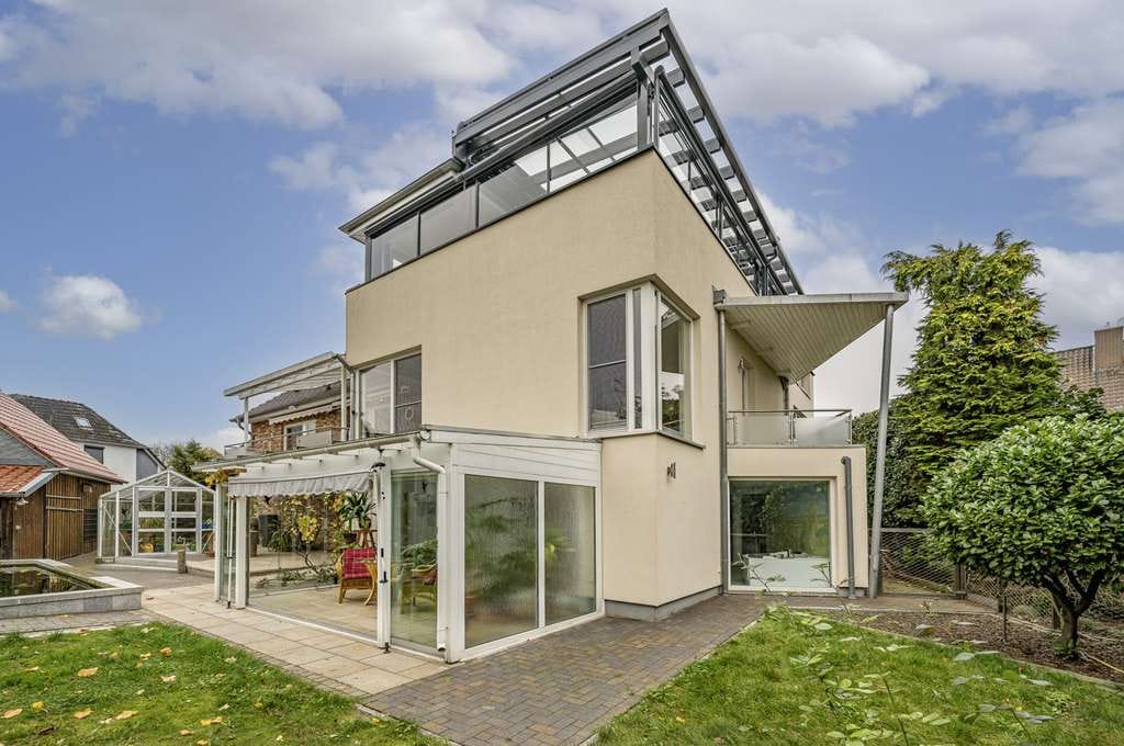 Immobilie in Artlenburg - Zweifamilienhaus mit zwei Gewerbehallen - Bild 1